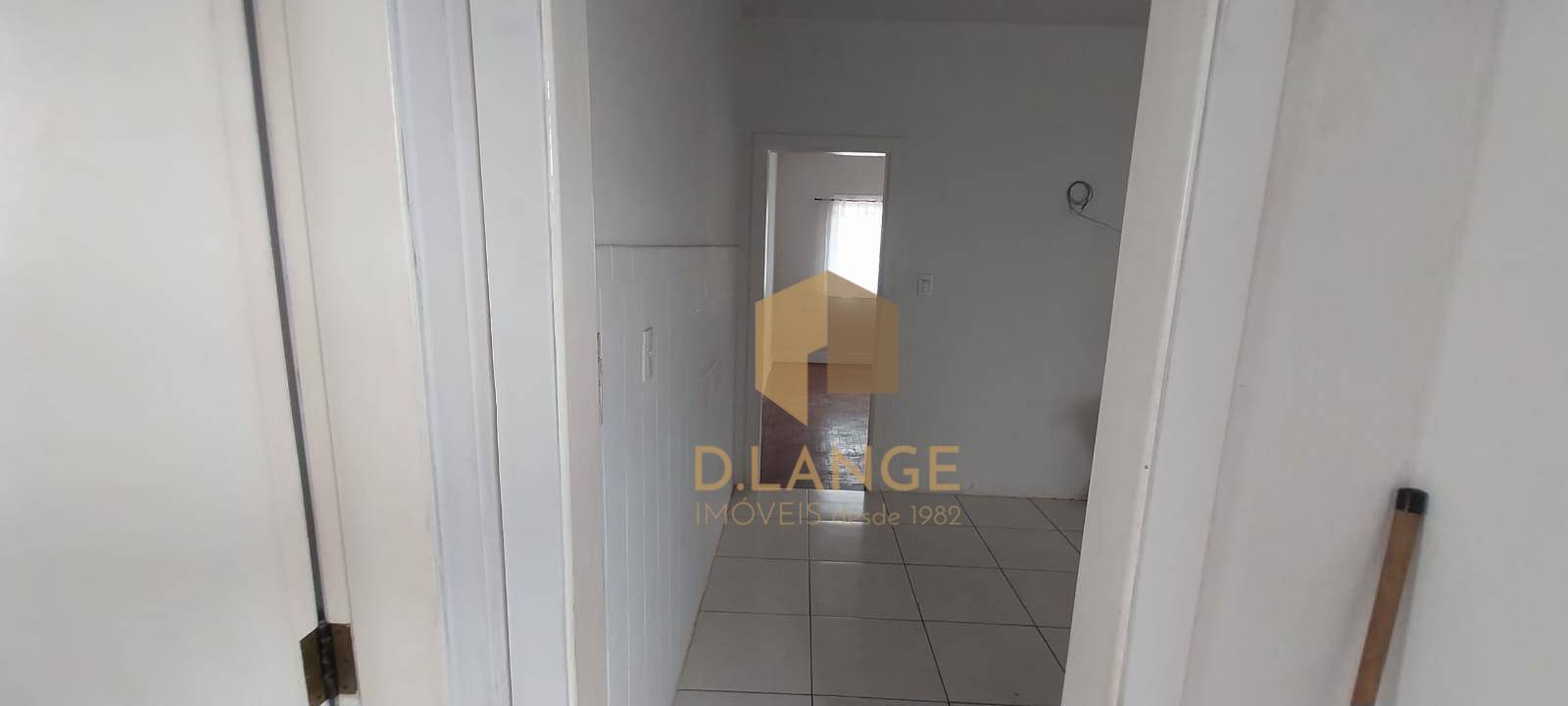 Casa à venda e aluguel com 2 quartos, 150m² - Foto 9