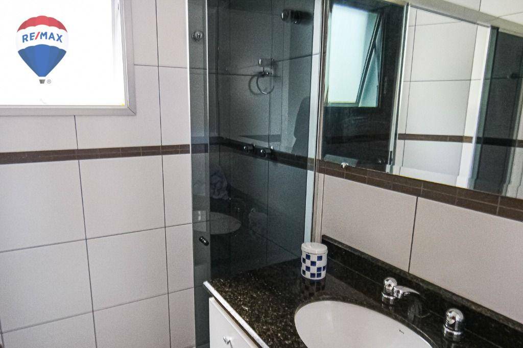 Apartamento à venda com 4 quartos, 200m² - Foto 12