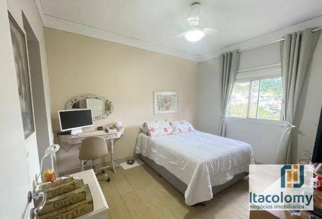 Apartamento à venda com 3 quartos, 139m² - Foto 17