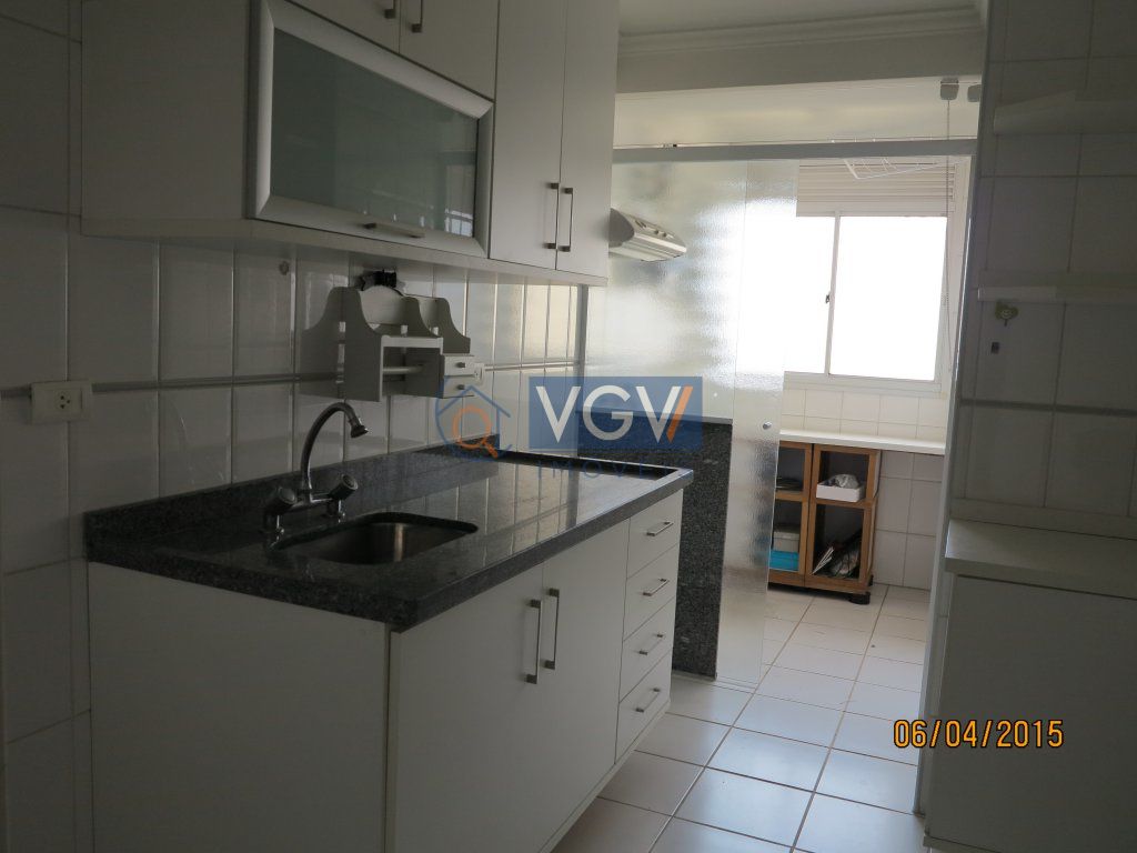 Apartamento à venda com 3 quartos, 70m² - Foto 1