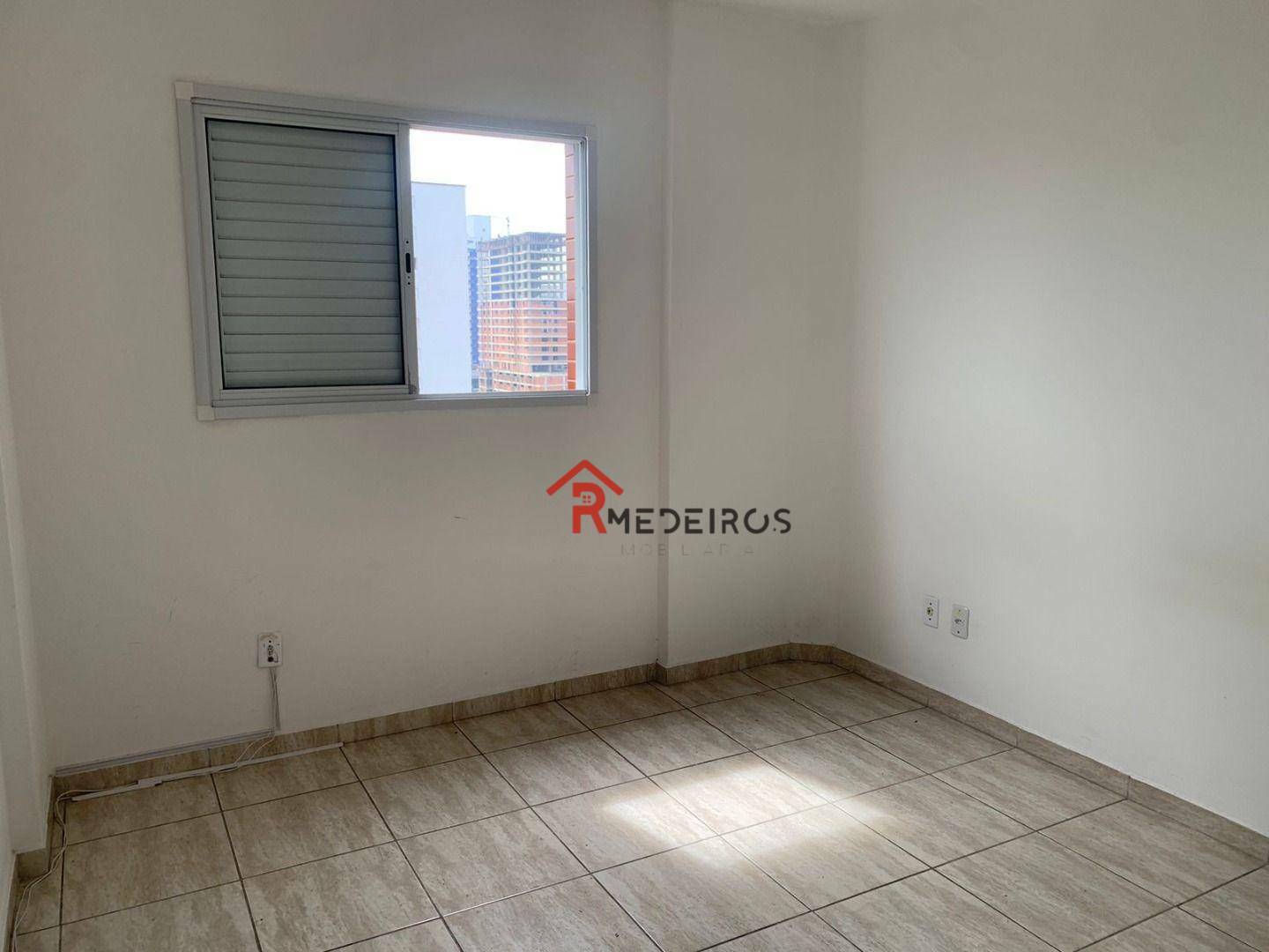 Apartamento à venda com 2 quartos, 70m² - Foto 17