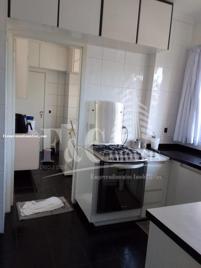 Apartamento à venda com 4 quartos, 220m² - Foto 8