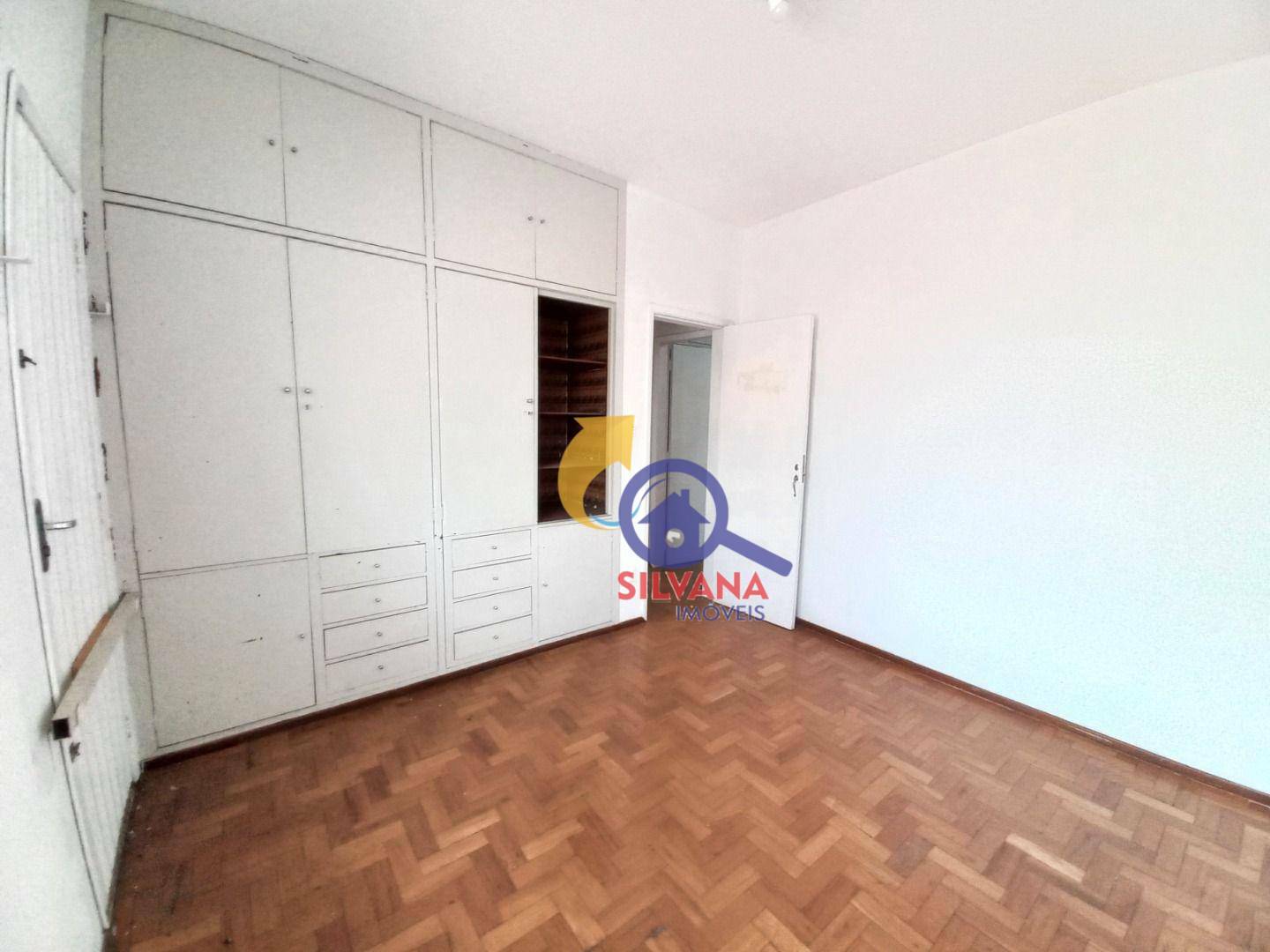 Casa para alugar com 4 quartos, 348m² - Foto 16