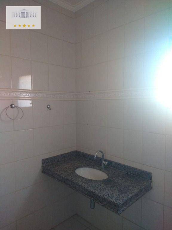 Sobrado à venda com 3 quartos, 227m² - Foto 4