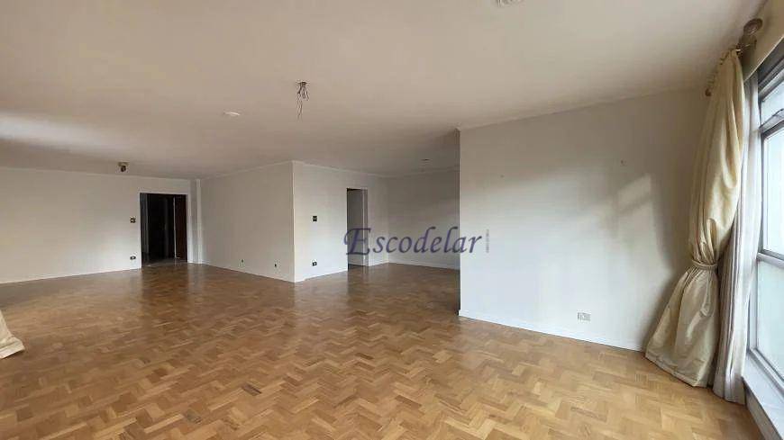 Apartamento à venda com 3 quartos, 204m² - Foto 5