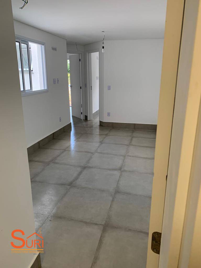 Cobertura à venda com 2 quartos, 70m² - Foto 4