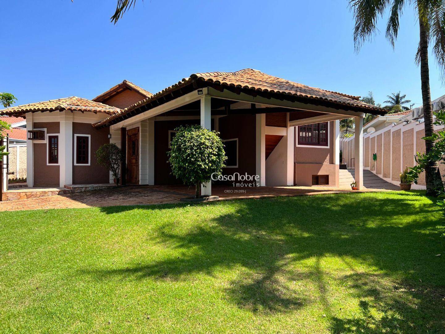 Casa de Condomínio à venda com 4 quartos, 600m² - Foto 2