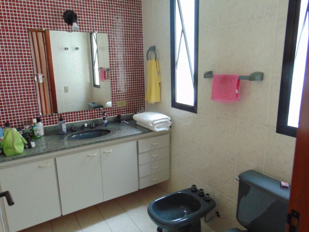 Apartamento à venda com 3 quartos, 141m² - Foto 13