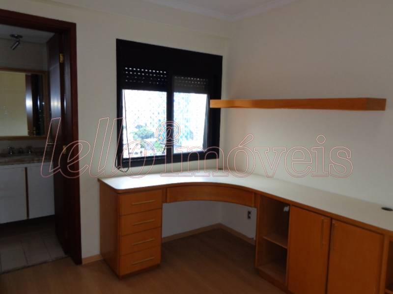 Apartamento para alugar com 4 quartos, 200m² - Foto 13