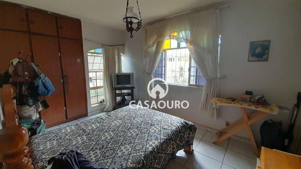 Casa à venda com 3 quartos, 187m² - Foto 11