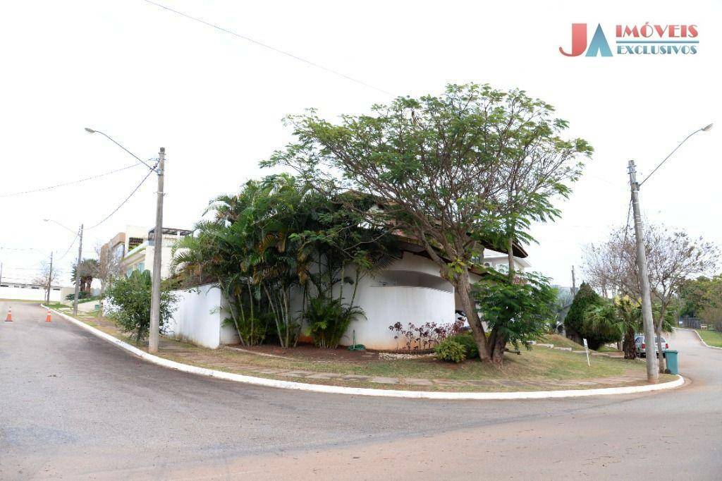 Casa de Condomínio à venda com 4 quartos, 428m² - Foto 2