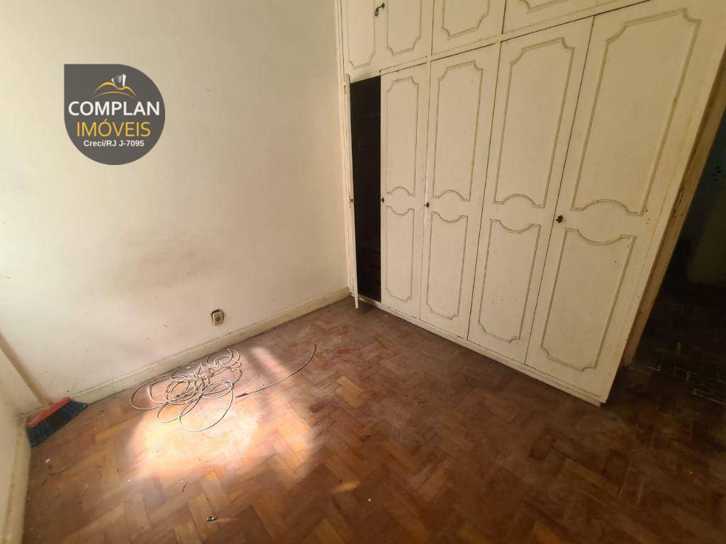 Apartamento à venda com 2 quartos, 67m² - Foto 8