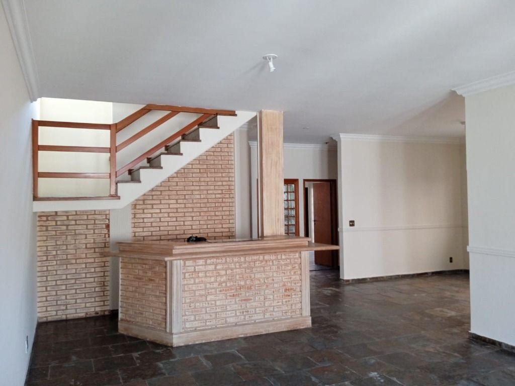 Casa, 3 quartos, 250 m² - Foto 1