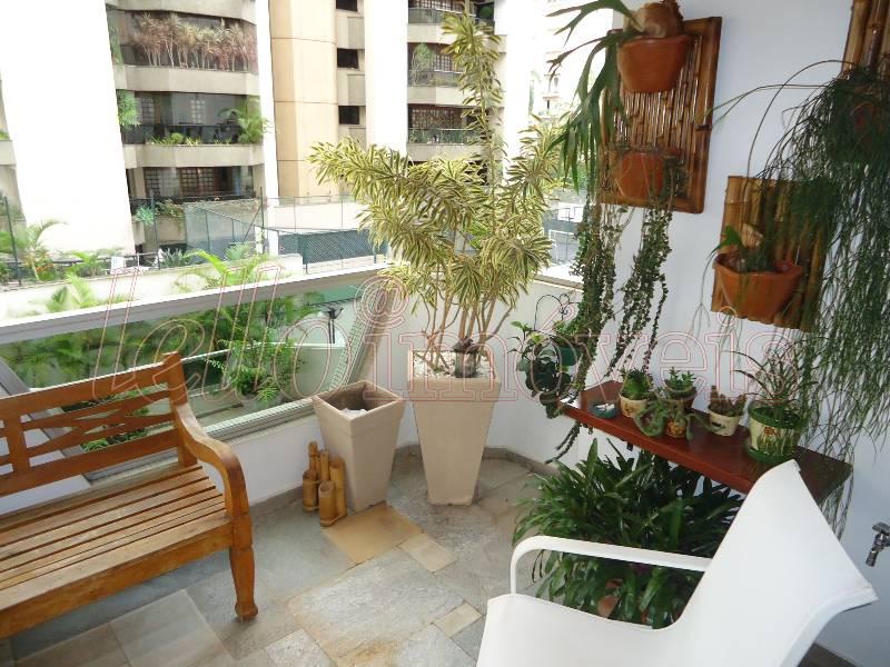 Apartamento à venda com 3 quartos, 200m² - Foto 5