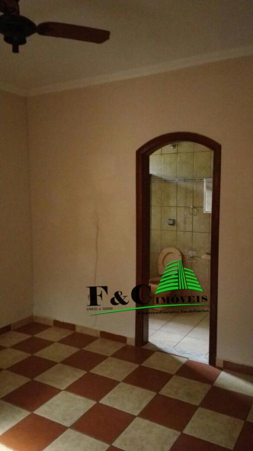 Casa à venda com 3 quartos, 200m² - Foto 12