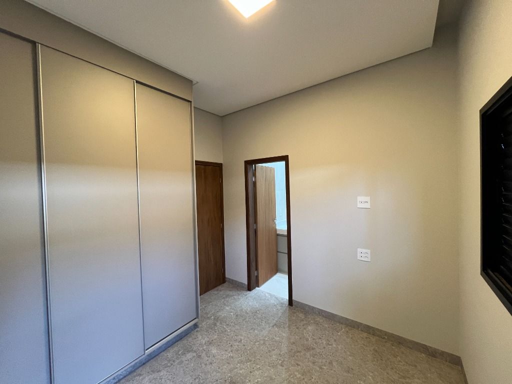 Casa de Condomínio à venda com 3 quartos, 211m² - Foto 18