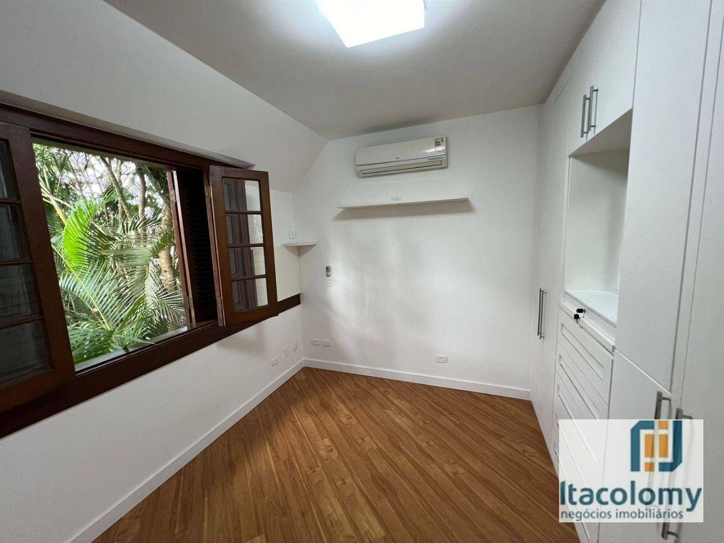 Casa de Condomínio para alugar com 4 quartos, 450m² - Foto 19