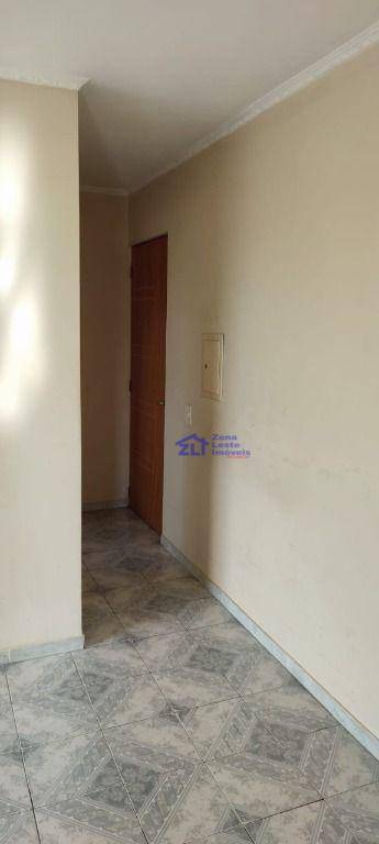 Apartamento à venda com 2 quartos, 45m² - Foto 2