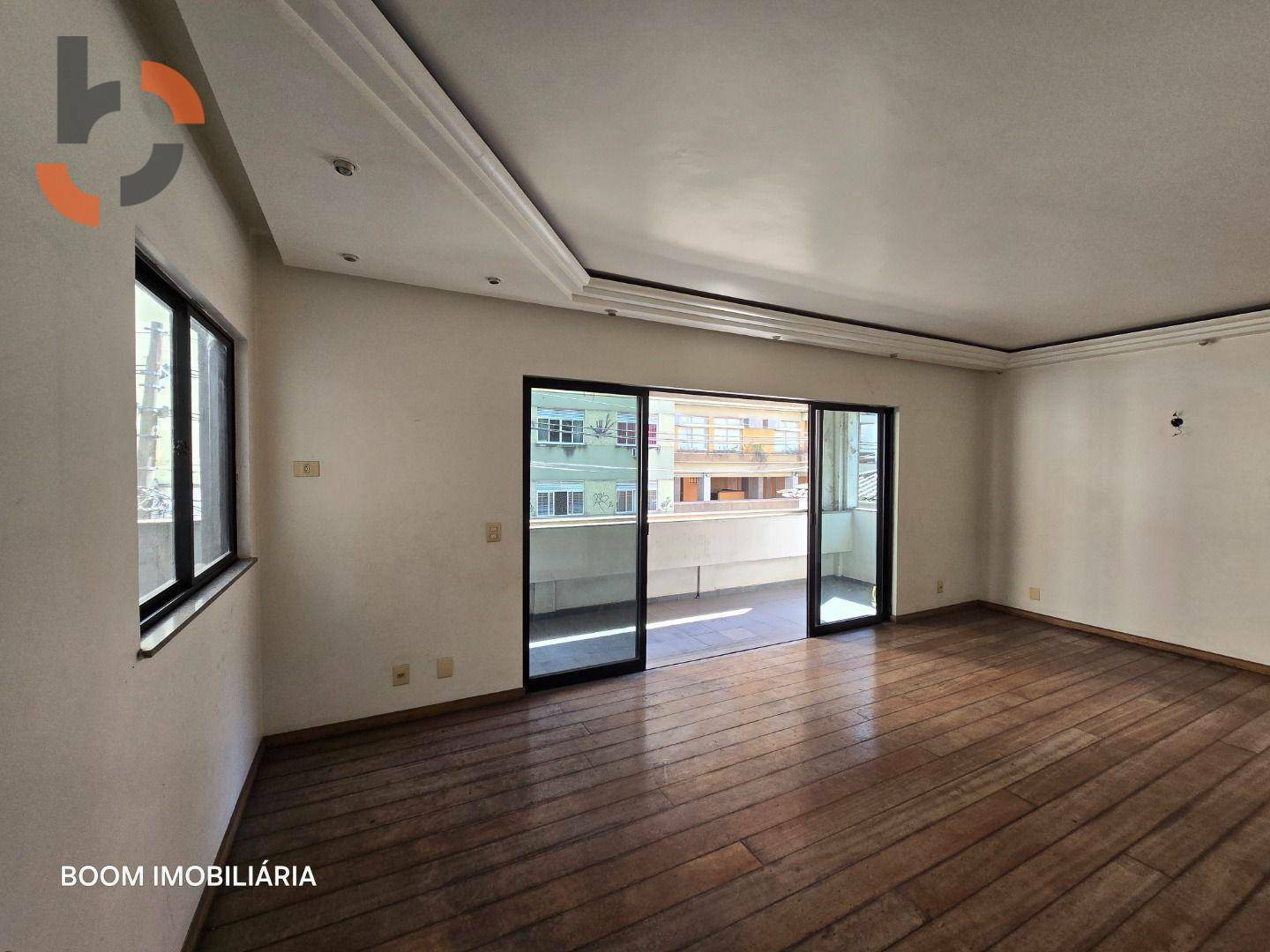 Apartamento à venda com 3 quartos, 220m² - Foto 29