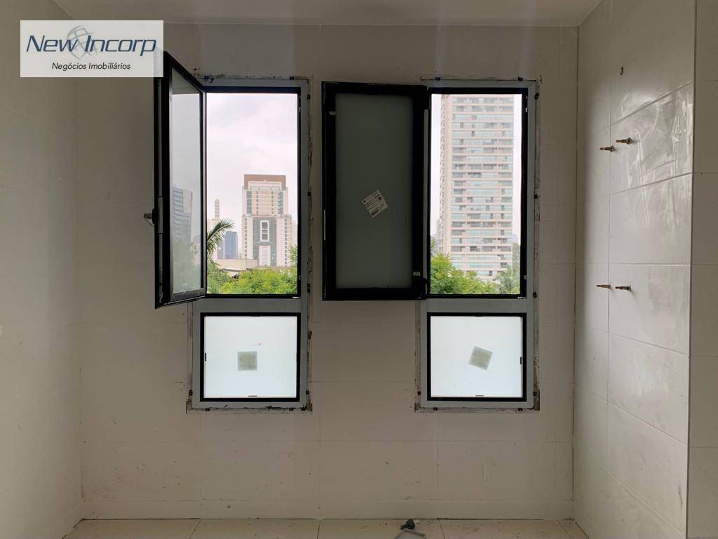 Apartamento à venda com 4 quartos, 250m² - Foto 4