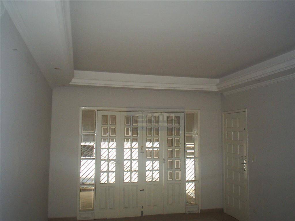 Sobrado à venda com 6 quartos, 450m² - Foto 1