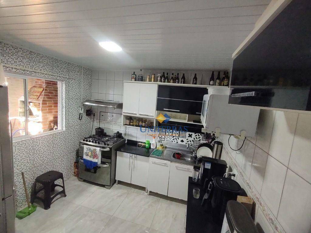 Casa à venda com 3 quartos, 68m² - Foto 8