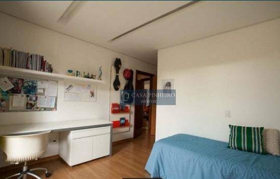 Casa à venda com 4 quartos, 550m² - Foto 27