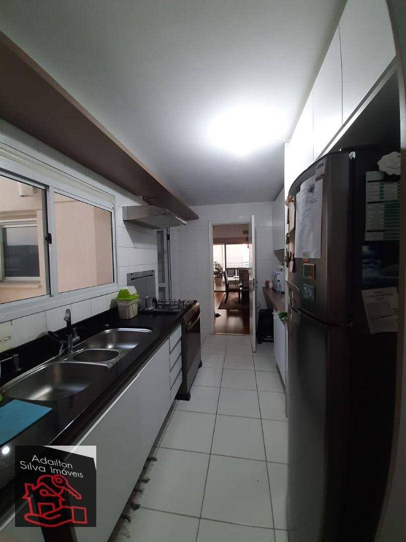 Apartamento à venda com 3 quartos, 134m² - Foto 11