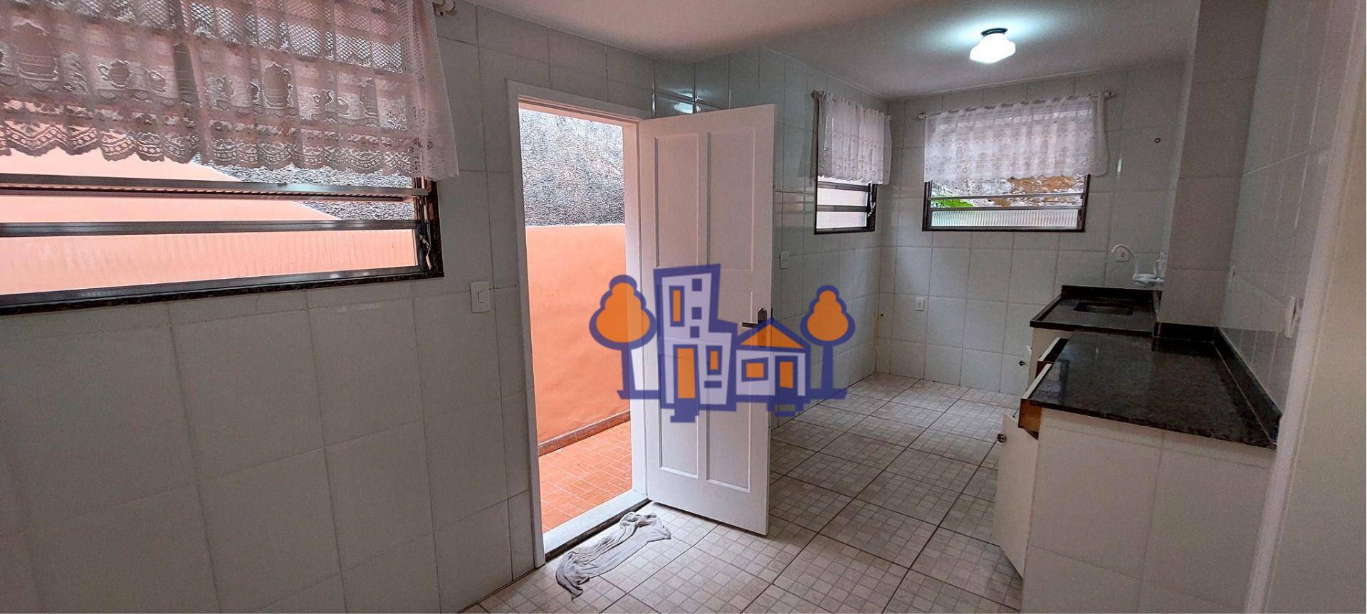 Casa para alugar com 3 quartos, 116m² - Foto 11