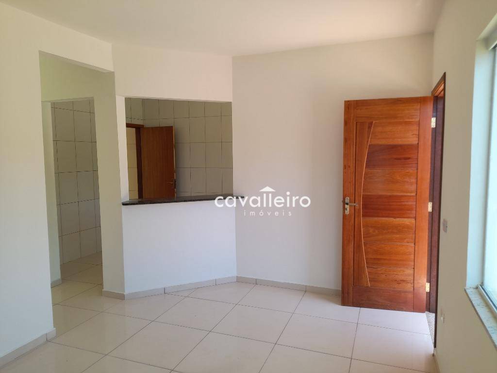 Casa à venda com 2 quartos, 60m² - Foto 7