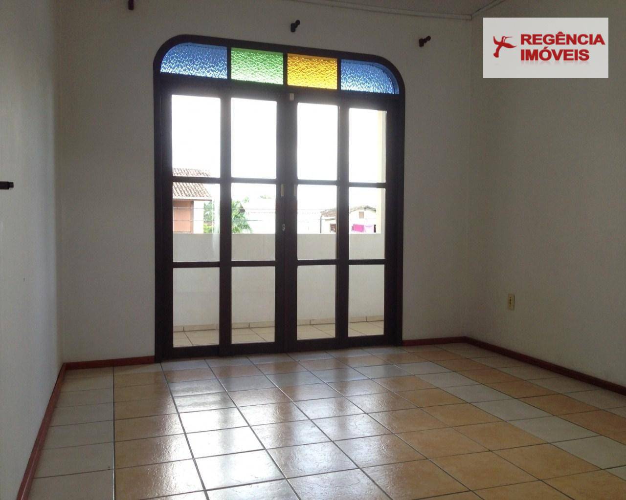 Sobrado à venda com 5 quartos, 180m² - Foto 2