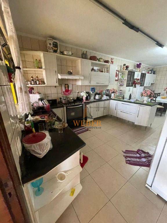 Casa à venda com 4 quartos, 300m² - Foto 21