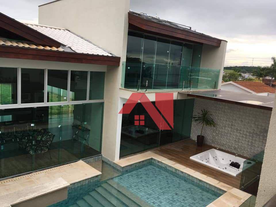 Casa à venda com 6 quartos, 700m² - Foto 1