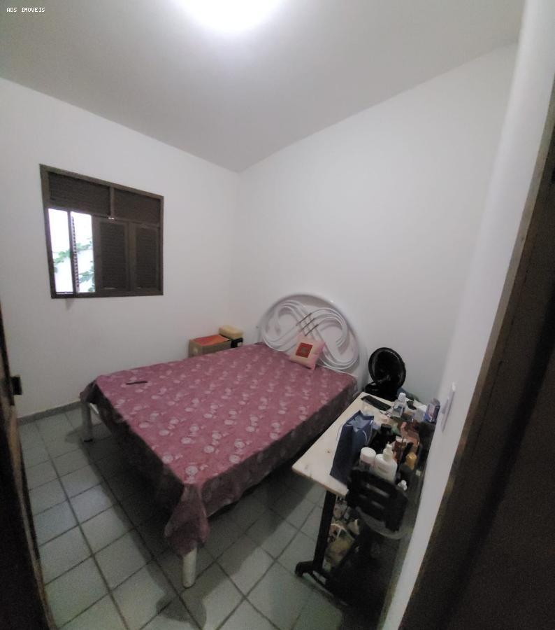 Casa à venda com 2 quartos, 200m² - Foto 9