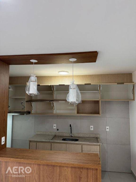 Apartamento para alugar com 2 quartos, 64m² - Foto 32