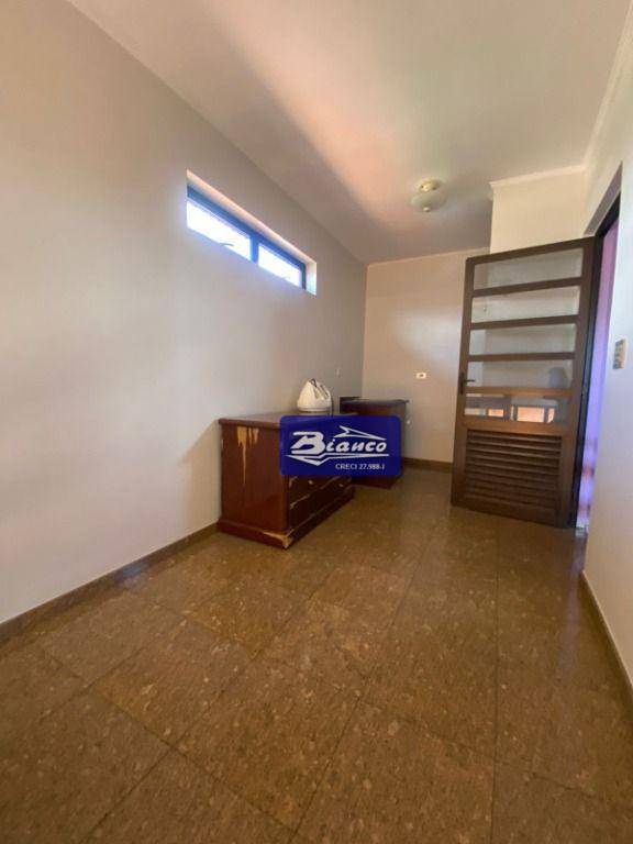 Sobrado à venda com 4 quartos, 370m² - Foto 24