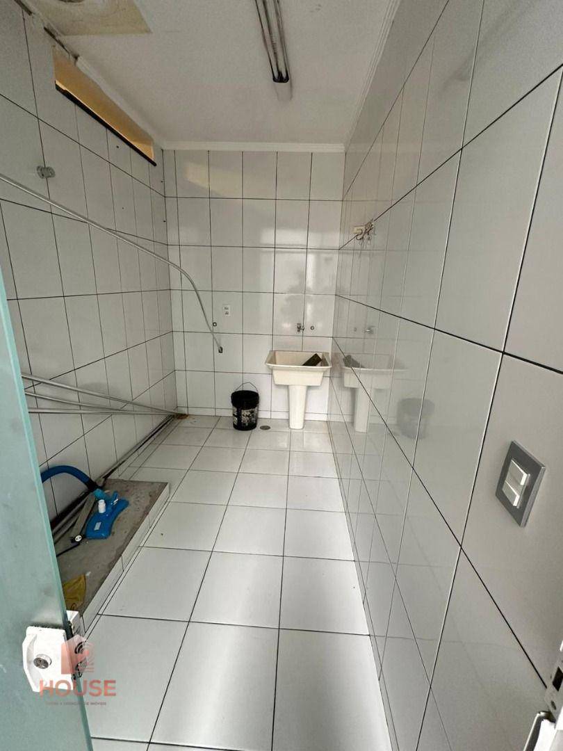 Casa de Condomínio à venda com 3 quartos, 300m² - Foto 14