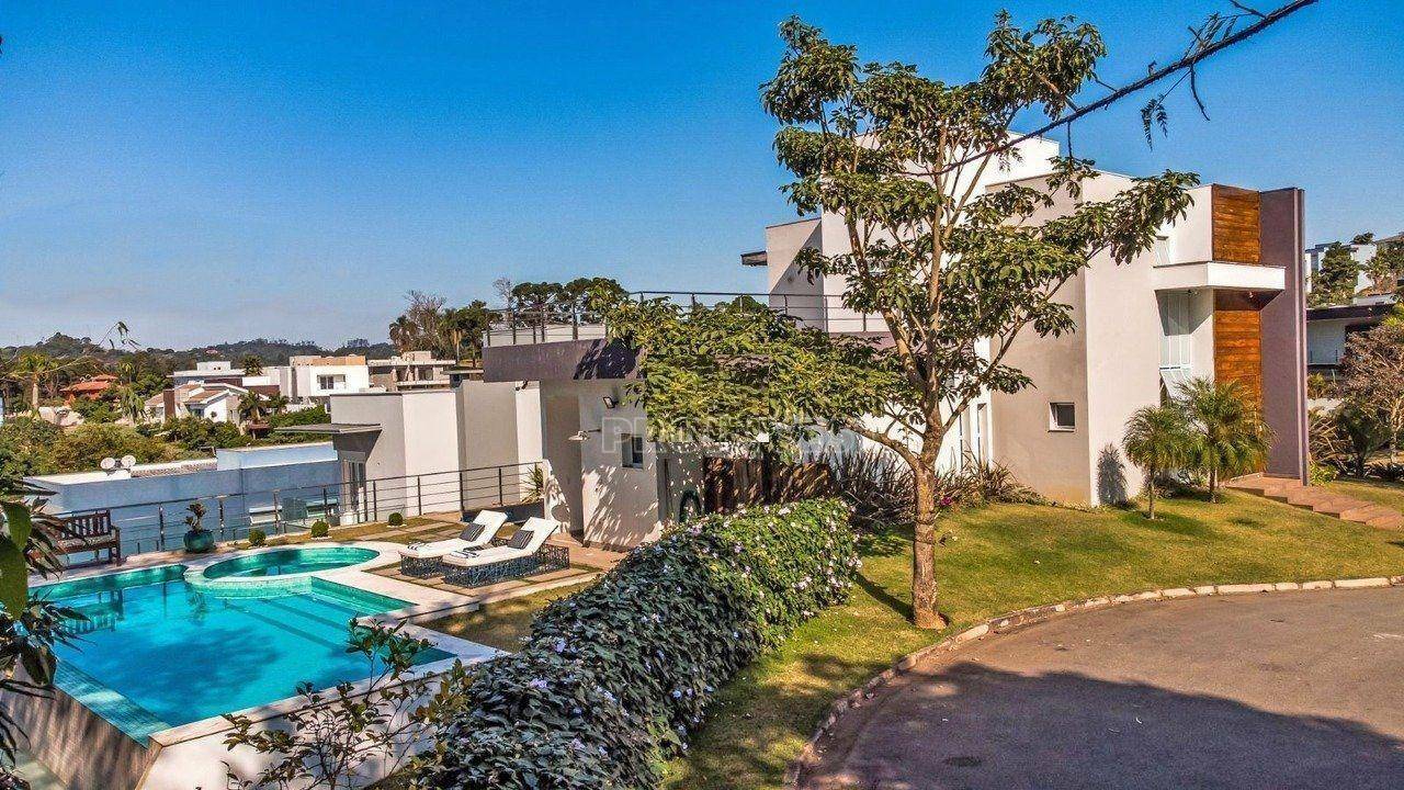 Casa de Condomínio à venda com 5 quartos, 540m² - Foto 4