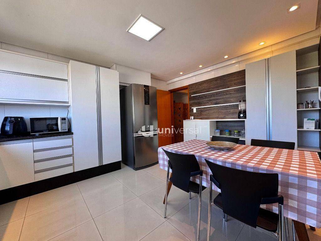Apartamento à venda com 4 quartos, 208m² - Foto 29