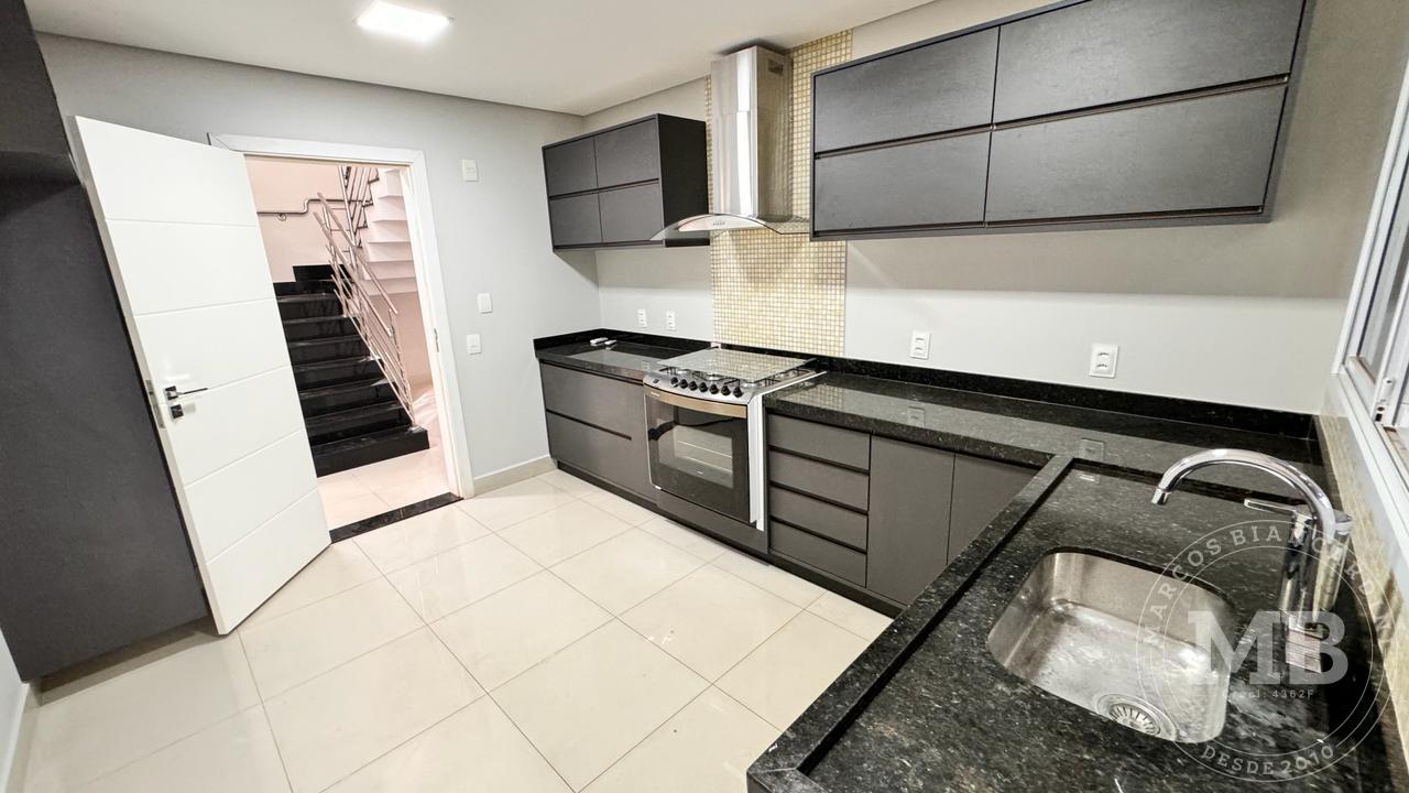 Casa de Condomínio à venda com 3 quartos, 237m² - Foto 13