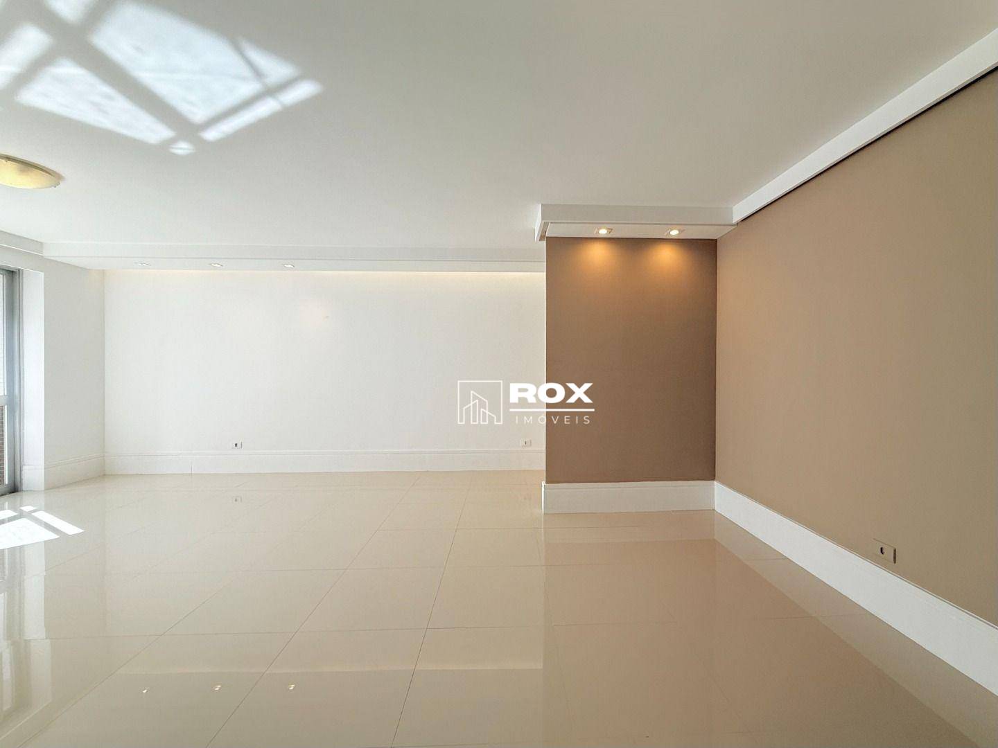 Apartamento para alugar com 3 quartos, 217m² - Foto 9