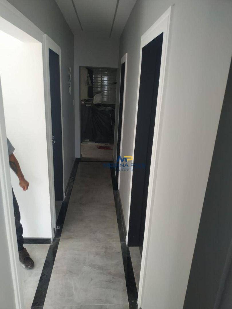 Casa à venda com 5 quartos, 200m² - Foto 15