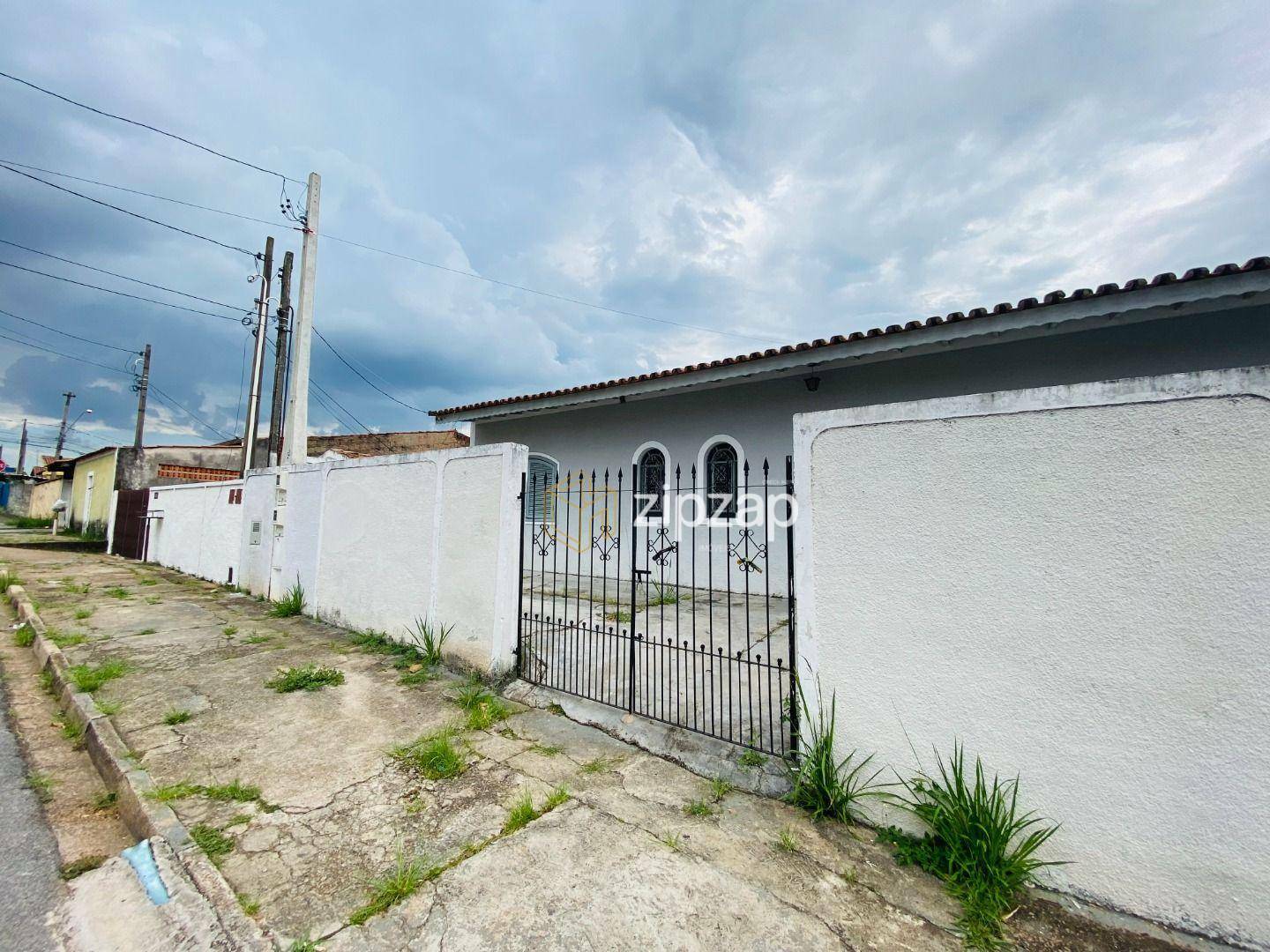 Casa para alugar com 3 quartos, 140m² - Foto 1