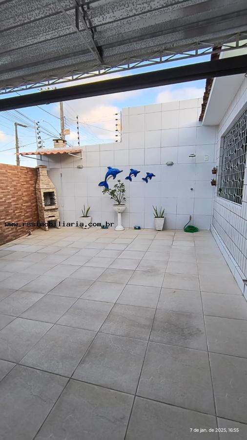 Casa à venda com 2 quartos, 56m² - Foto 2