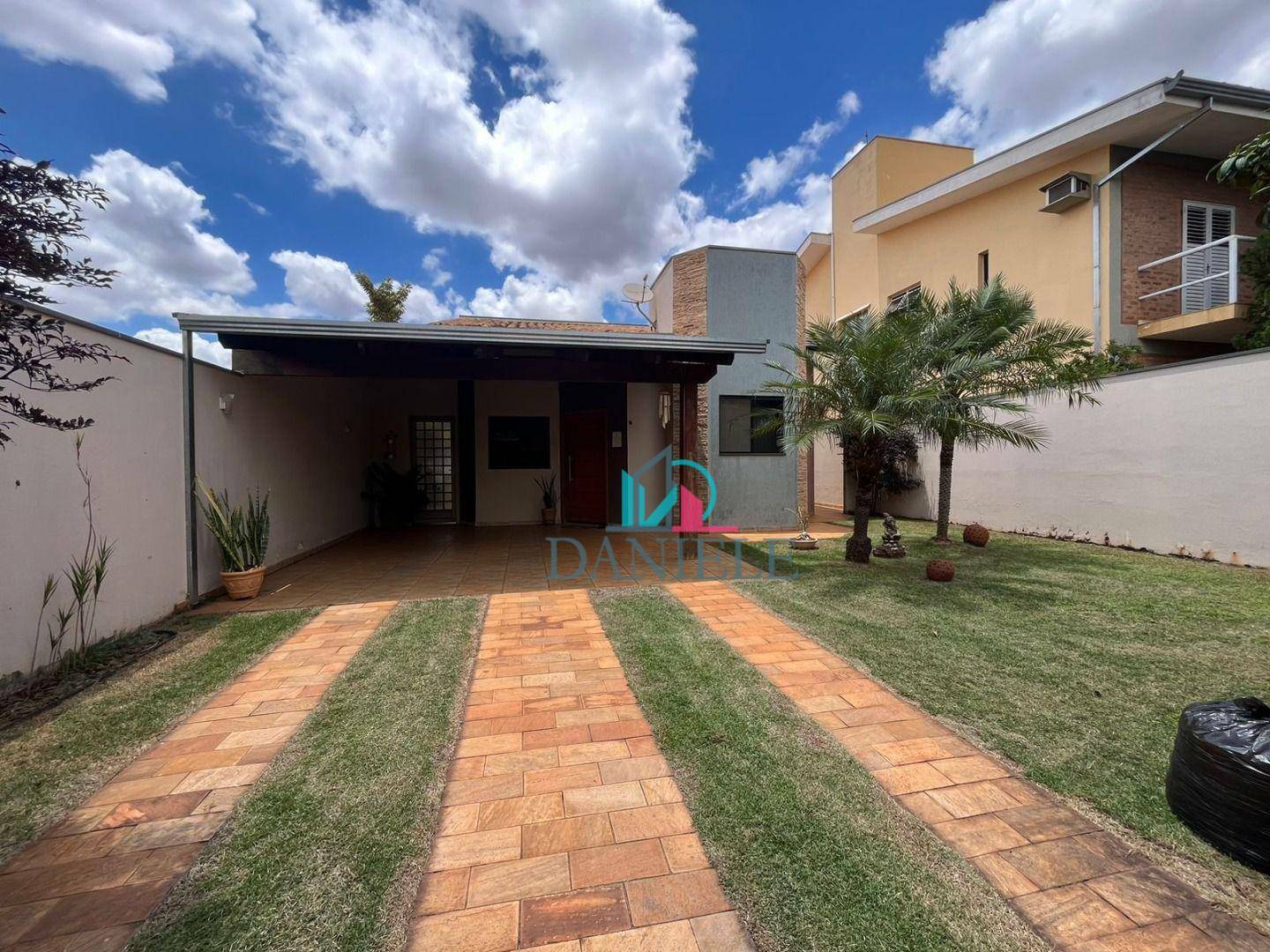 Casa de Condomínio à venda com 3 quartos, 158m² - Foto 1