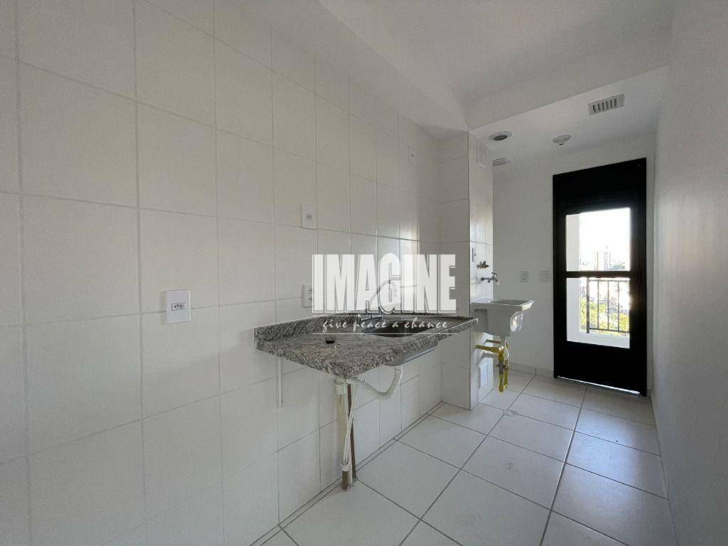 Apartamento à venda com 2 quartos, 44m² - Foto 4