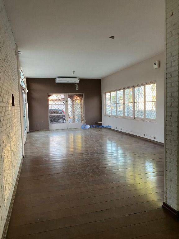 Casa para alugar com 4 quartos, 379m² - Foto 15