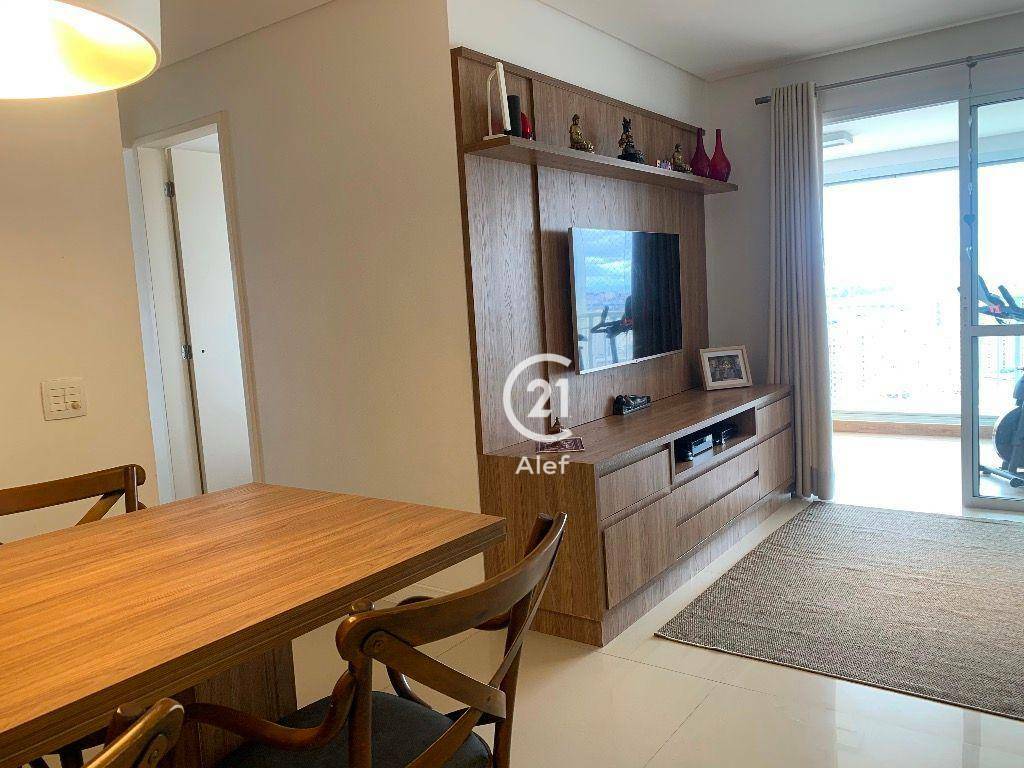 Apartamento à venda com 3 quartos, 81m² - Foto 1