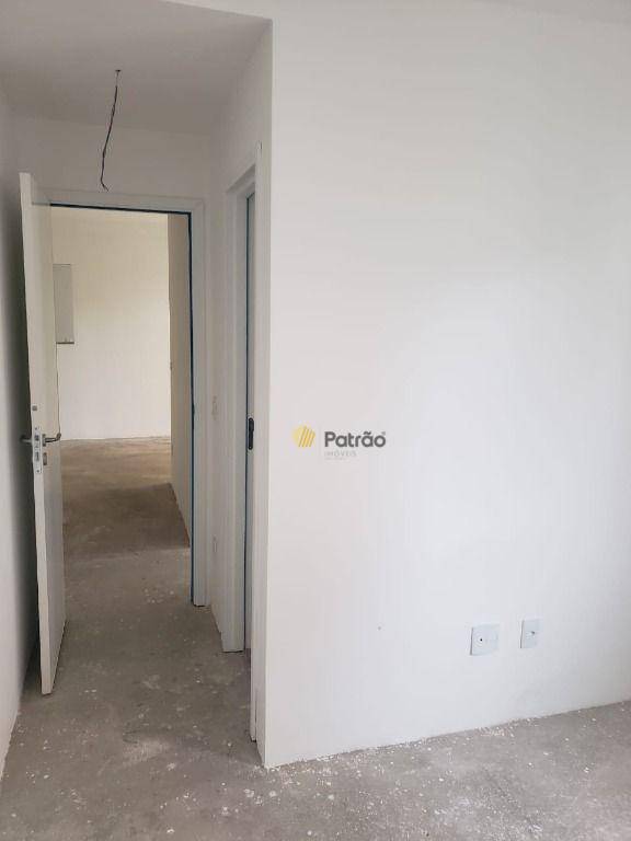 Apartamento à venda com 2 quartos, 60m² - Foto 13