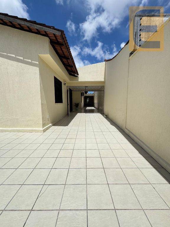 Casa, 5 quartos, 190 m² - Foto 2